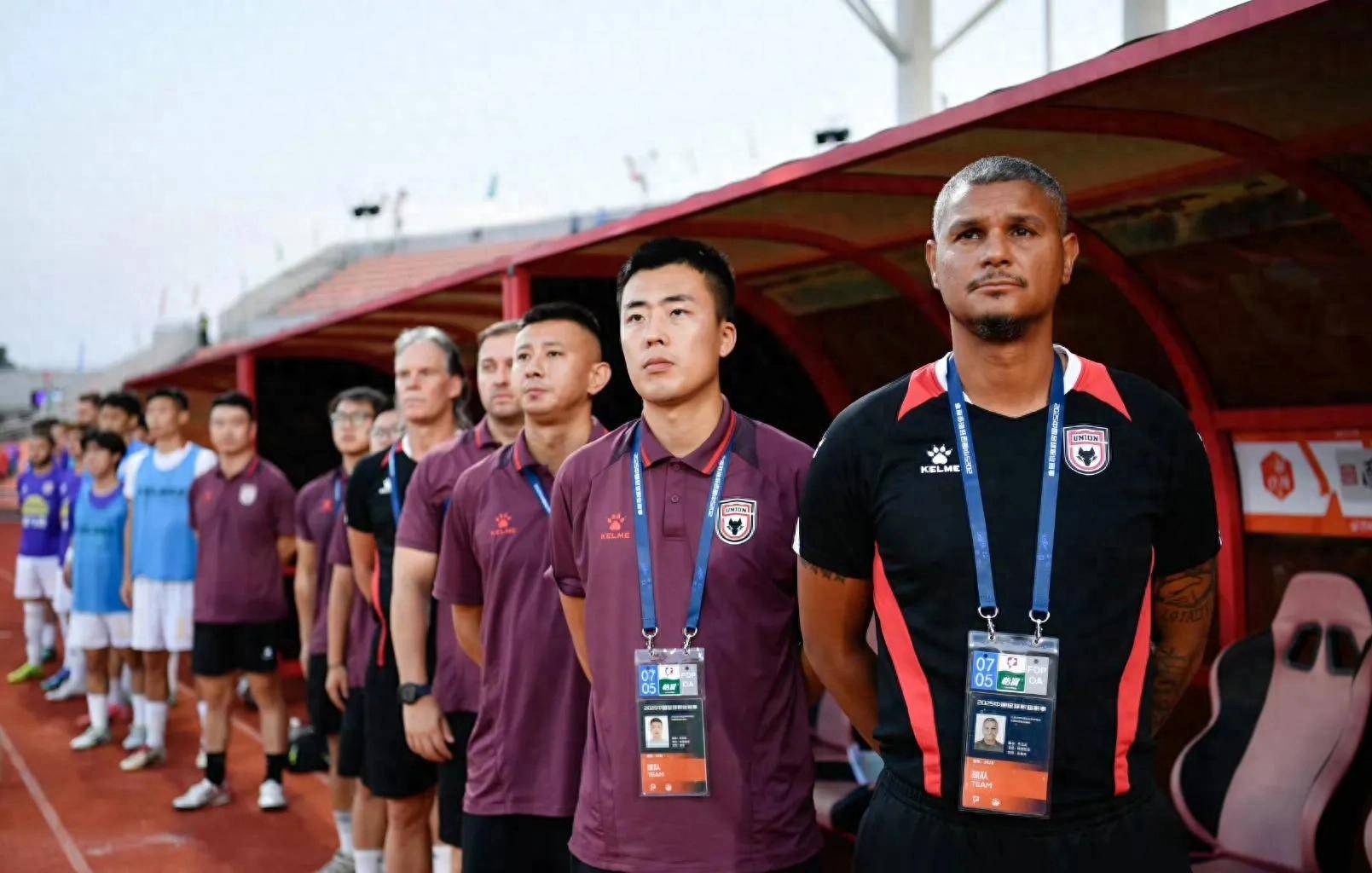 开云app-包含荷甲官宣日再迎强敌，西班牙国家队刷新队史纪录，主帅态度：球迷炸锅，身体对抗强度拉满的词条